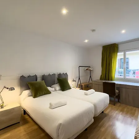Ainb Sants Apartment